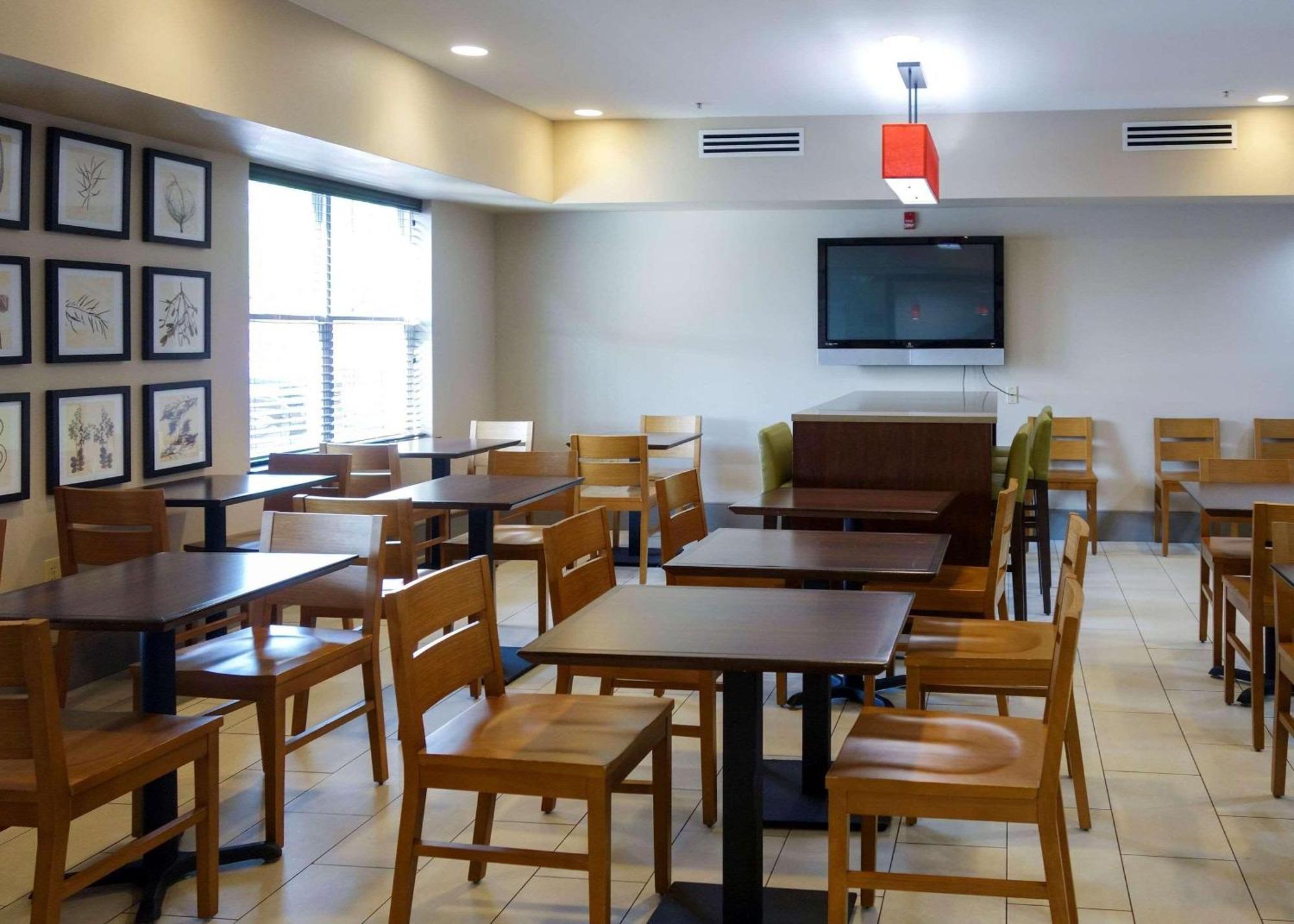 Country Inn & Suites By Radisson, Washington, Dc East - Capitol Heights, Md Exterior foto